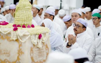Hal 4 4 KLm Martapura Hadiri haul