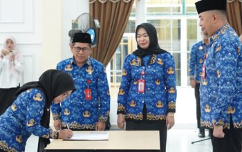 Hal 4 4 klm Martapura Lantik Kepala Sekolah