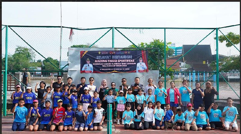 175 Petenis Banjarmasin Unjuk Gigi dan Pupuk Kebersamaan di Wali Kota Cup 2026 1 Hal 5 3 KLM KOntrak 1 7