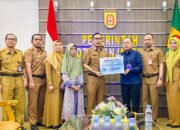 PT Air Minum Intan Banjar Salurkan CSR Rp25 Juta untuk Bedah Rumah Warga Banjarbaru