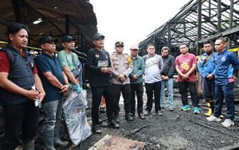 Wabup Tinjau Lokasi Kebakaran 4 Hal 9 HSU 4 klm 2