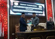 Rapat Paripurna DPRD Kotabaru Sampaikan Rekomendasi LKPj 2025