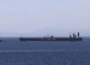 “Supertanker” Iran Lolos Blokade AS dan Berlayar ke Indonesia