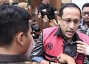Mantan Mendiktisaintek Nadiem Makarim Jalani Sidang Kasus “Chromebook” Gunakan Alat Infus