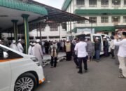 Ribuan Santri dan Warga Shalatkan Alhamarhum KH Husin Naparin di Masjid Ponpes Rakha