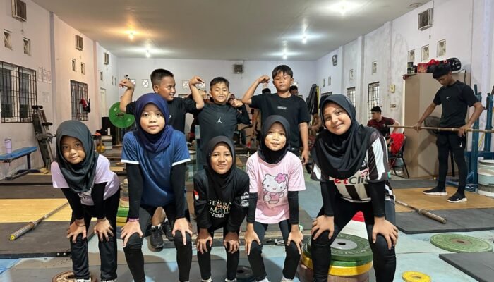 Kejuaraan Angkat Besi Wali Kota Banjarmasin Cup 2026, Ajang Tambah Jam Terbang Lifter Anak-Anak dan Remaja