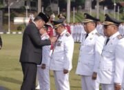 Bupati HST Terima Penganugerahan PIN Alumi Kehormatan