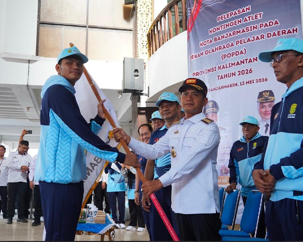 77 Atlet POPDA Dilepas, Banjarmasin Optimis Pertahankan Tradisi Juara 1 IMG 20260513 WA0049