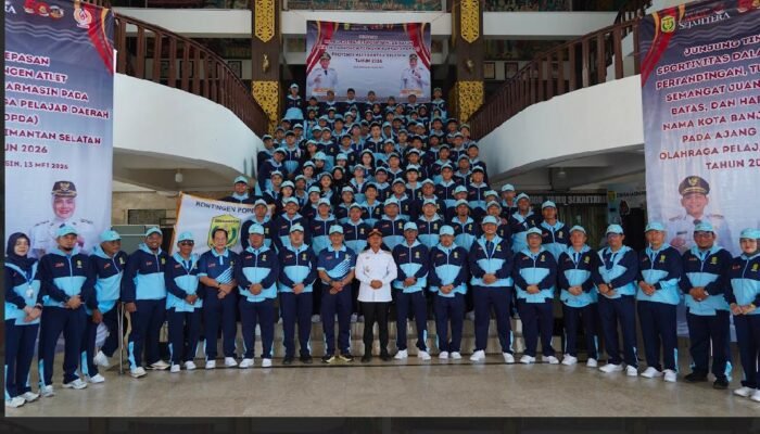 77 Atlet POPDA Dilepas, Banjarmasin Optimis Pertahankan Tradisi Juara 3 IMG 20260513 WA0050