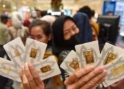 Harga Emas Antam Anjlok Rp50.000
