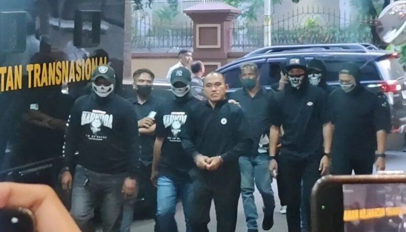 Polri Tangkap Mantan Kasat Resnarkoba Polres Kutai Barat, AKP Deky Jonathan Terkait Kasus Narkoba Jaringan Ishak 1 IMG 20260518 WA0040 e1779109267858