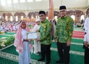 Ribuan Siswa MI se HSU Ikuti Khataman Al Quran