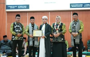Bupati Tapin Hadiri Khataman Massal Al Qur'an Pelajar SD dan MI Se Kabupaten Tapin 5 IMG 20260520 WA0037 1
