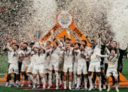 Aston Villa Akhiri Penantian 44 Tahun, Juara Liga Europa dengan Bantai Freiburg 3-0