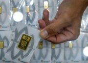 Harga Emas Antam Turun Sebesar Ini
