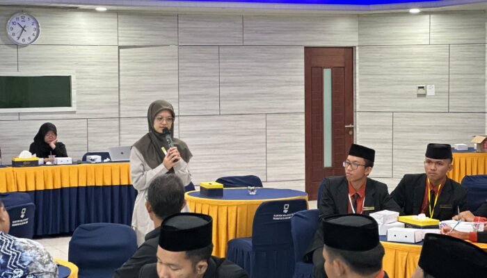 Bangun Kesadaran Pajak Sejak Dini, Siswa SMA An-Najah Putra Kunjungi Kanwil DJP Kalselteng