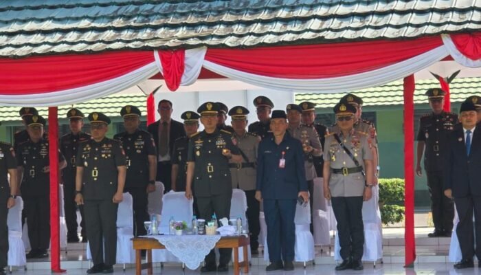 Tanggung Jawab dan Dedikasi jadi Pesan Gubernur Kalsel pada Pelantikan Dikmata TNI AD