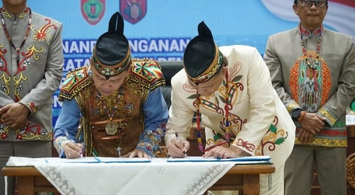 Pangdam dan Gubernur Kalteng Tandatangani MoU Hibah Resimen Induk