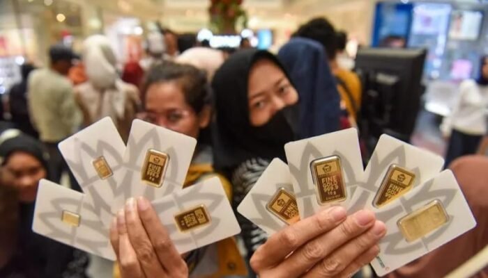 Harga Emas Antam Naik Rp30.000