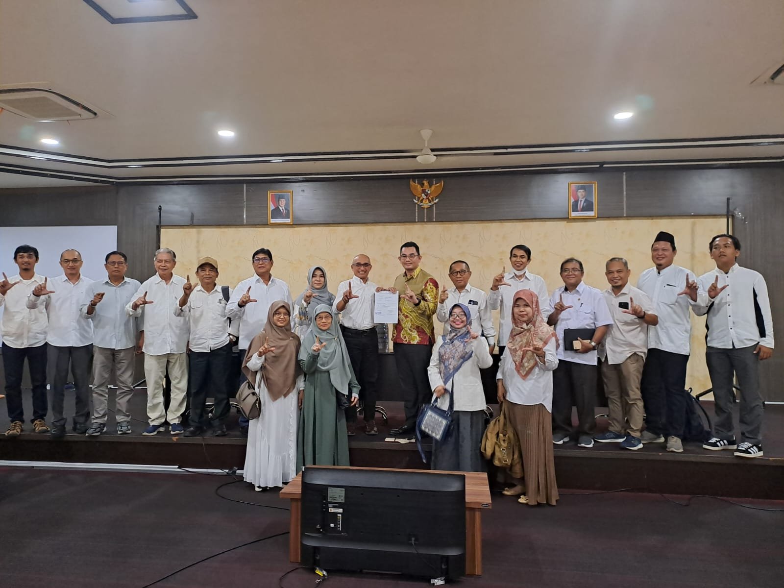 Dr Iwan Aflanie Daftar Pertama Bakal Calon Rektor ULM 1 IMG 20260529 WA0011