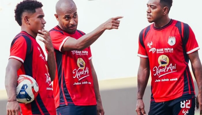 Persipura Versus Adhyaksa FC, Mampukah Juara Empat Kali Liga Indonesia Singkirkan ‘Bayi Ajaib’ di Final Playoff Promosi