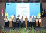 Kemenkum Kalsel Dorong Penguatan Sentra KI Perguruan Tinggi dan Serahkan Sertifikat EBT