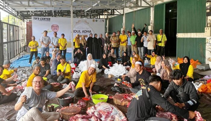 Tebar Kepedulian Iduladha, YN’S Center Salurkan 18 Sapi Kurban ke Berbagai Wilayah