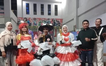 Gaya Unik dan Peduli Lingkungan, Honda Trio Motor Kotabaru Gelar Fashion Show Busana Daur Ulang 4 WhatsApp Image 2026 04 28 at 10.30.26