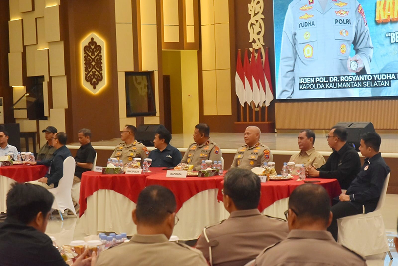 Kolaborasi Menjaga Kualitas Informasi Publik di Tengah Derasnya Arus Informasi 1 1 2 klm resehan