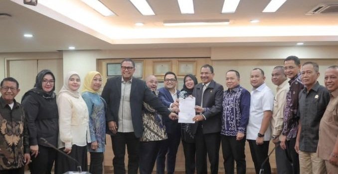 Aspirasi Massa di Kalsel Sampai di Meja DPR RI