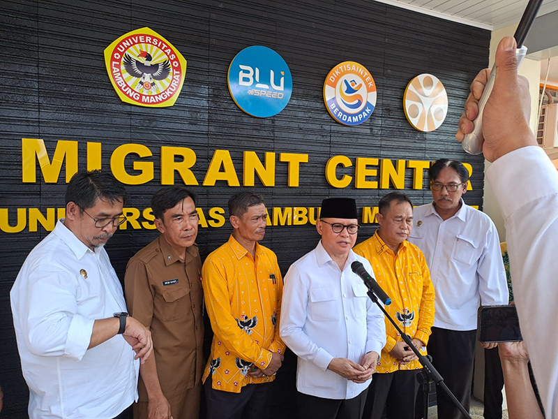 1 3 klm menteri