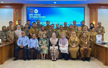 1 35 klm Kontrak Pemprov 2 Ketua TP Posyandu Hj Fathul Jannah