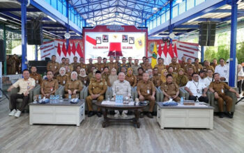 Peresmian Inpres Jalan Daerah 5 1 35 klm Kontrak Pemprov 24 Gubernur H muhidin didampingi Walikota dan Bupati peresmian Inpres