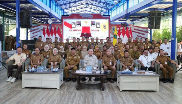 Peresmian Inpres Jalan Daerah