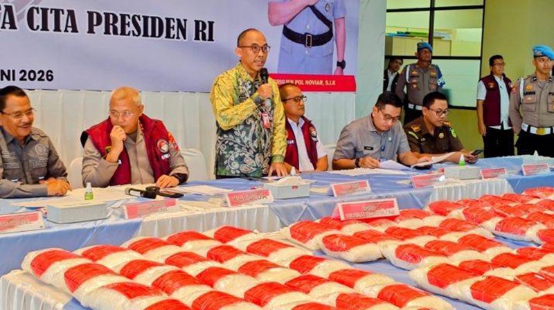 Pemprov Kalsel Apresiasi Kinerja Aparat Kepolisian 1 1 4 klm Kontrak Pemprov 18 Pemprov Kalsel apresiasi kinerja aparat kepolisian