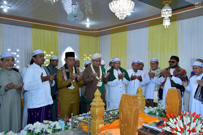 Wabup Hadiri Haul Ke-63 Datu Bajayau 1 Hal 12 HSS 1 3 klm 17