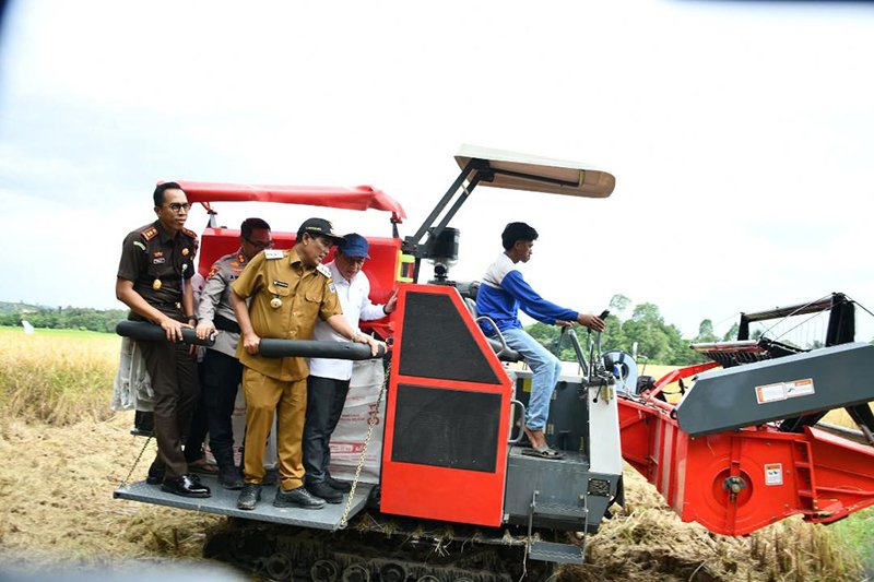 Wamenko Pangan Tinjau Potensi Pertanian HSS untuk Program KSPEAN 1 Hal 12 HSS 3 kln