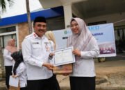 Kadisdukcapil Tanbu Beri Reward dan Punishment Ke Pejabat serta Staf