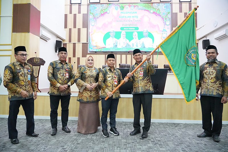 Bupati Lepas 105 Kafilah Tapin MTQ XXXVII Tingkat Prov Kalsel 1 Hal 12 Tapin 35 klm 10