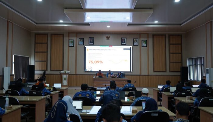 Indikator Makro Daerah Dibedah