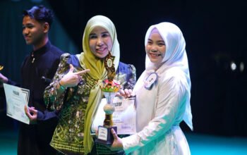 Piagam Juara Lomba Teatrikal Puisi Islami Diserahkan 4 Hal 2 Bal 3 klm 6