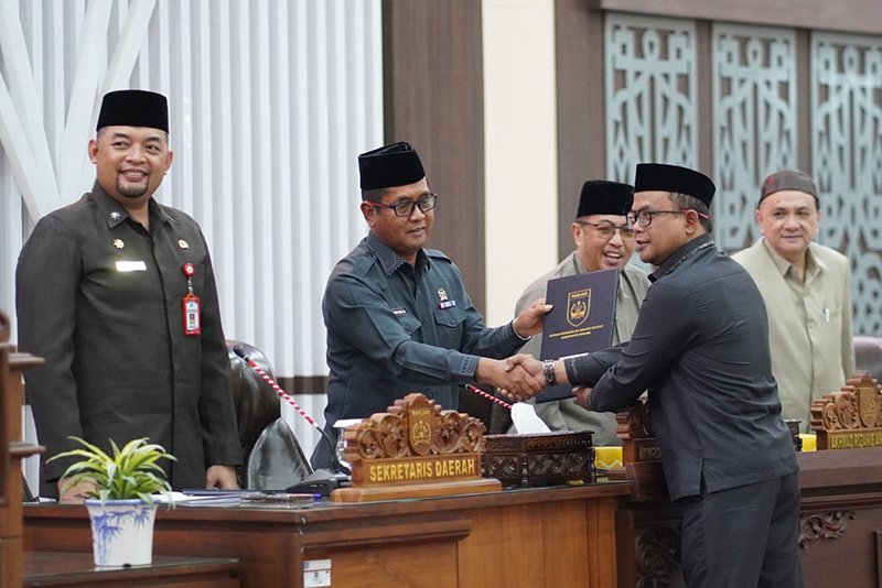 Hal 4 4 KLM Martapura Paripurna Dewan