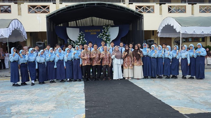 Pemkab Kotabaru Apresiasi Kelulusan Siswa SMPN 1 Kotabaru 1 Hal 4 Kotabaru 1 3 klm 2