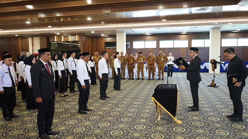 Pemkab Kotabaru Lantik Puluhan ASN 1 Hal 4 Kotabaru 3 klm 5
