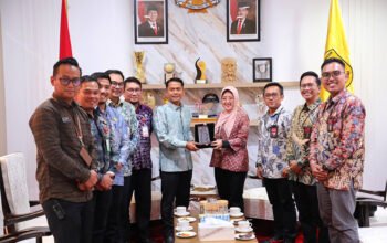 Wali Kota Yamin Sambut Telkom Kalimantan, Banjarmasin Genjot Transformasi Digital Layanan Publik 4 Hal 5 3 KLM KOntrak 1 5