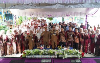 Hadiri Pengukuhan SDN Gadang 2, Wali Kota Tekankan Pentingnya Karakter dan Disiplin 6 Hal 5 3 KLM Kontrak 2 5