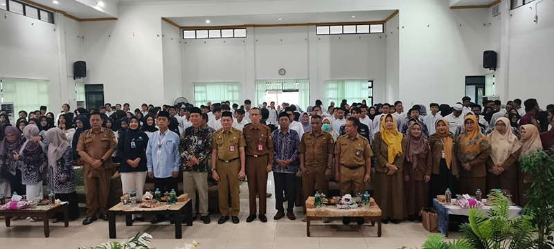 1.490 Warga Belajar Dikukuhkan, Pemkot Banjarbaru Tekan Angka Putus Sekolah 1 Hal 6 3 KLM BJB 2 13