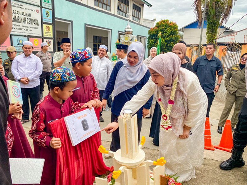 Wali Kota Lepas Pawai Muharram, Ajak Generasi Muda Bijak Gunakan Teknologi 1 Hal 6 3 KLM BJB 2 9