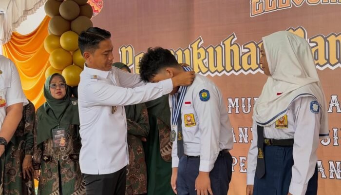 Hadiri Pelepasan Siswa SMPN 9 Banjarmasin, Wali Kota Ajak Generasi Muda Terus Berprestasi