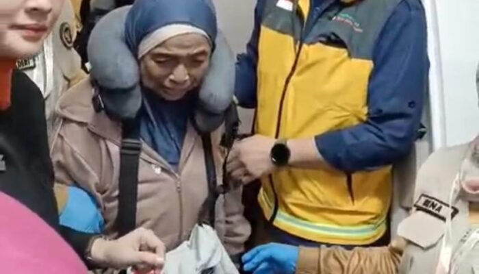Jemaah Haji Kloter Pertama Embarkasi Banjarmasin Tiba dengan Selamat, Seluruh Jemaah dalam Kondisi Sehat